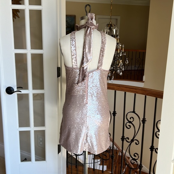 Gorgeous rose silver sequin dress size L, by C/MEO Collective - Picture 4 of 11